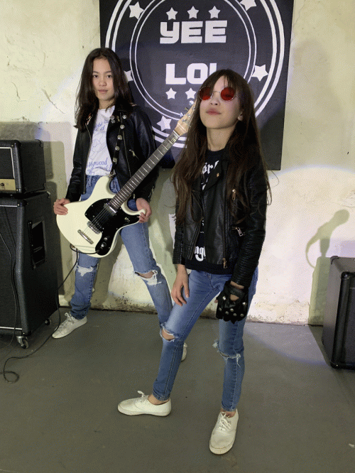 Yee Loi : Howling at the Moon